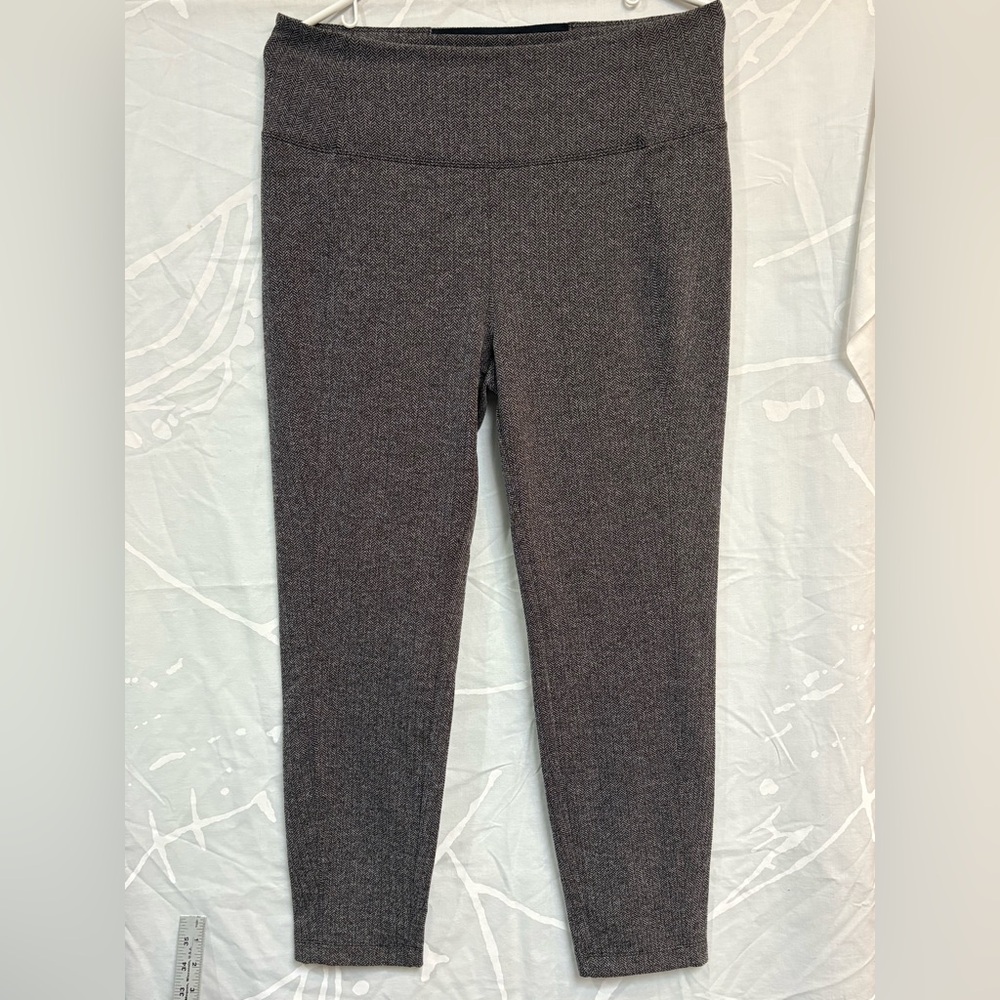Spring & Mercer Gray Textured Leggings